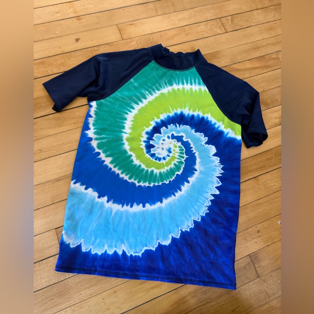Lands End tie dye rash guard swim shirt youth blue and green